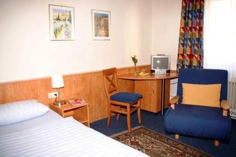 Hotel Alte Post Кальв Экстерьер фото